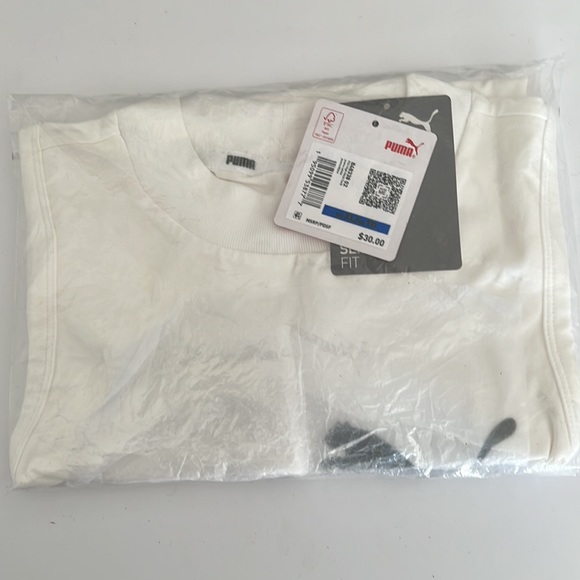 ⭐️Host Pick⭐️ Puma cropped tee NWT - Picture 7 of 7